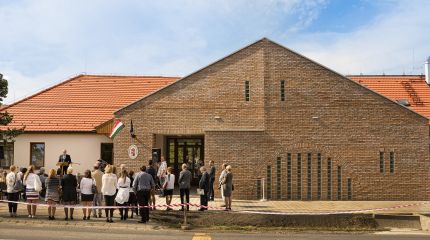 Budajenőn található óvodák, iskolák, létesítmények